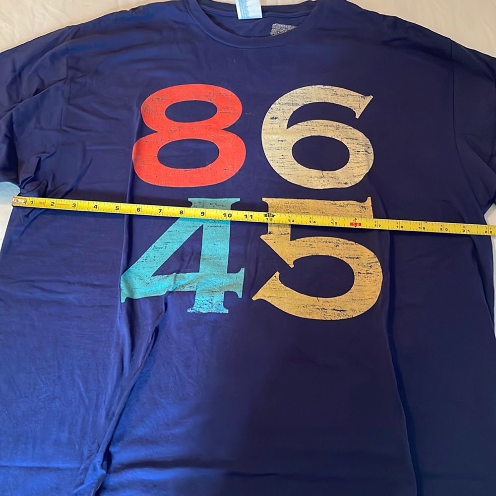 86 45 ;-) T-shirt NWT